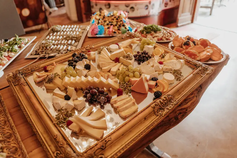 Käse- und Fingerfoodplatten von Mythos Catering